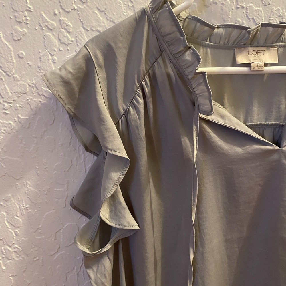 LOFT Women's Gray Ruffle Sleeve Top - Picture 3 of 6